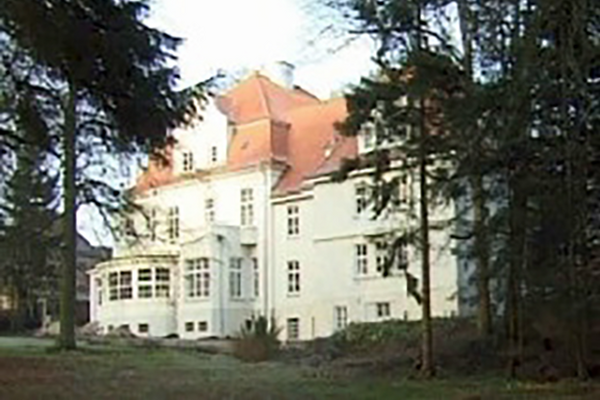 Ein Bild vom Gästehaus des Thünen-Instituts in Trenthorst von außen