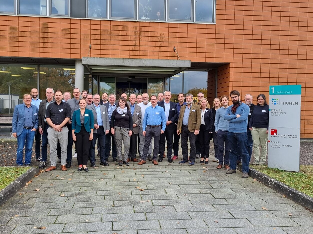 Gruppenbild mit Teilnehmern