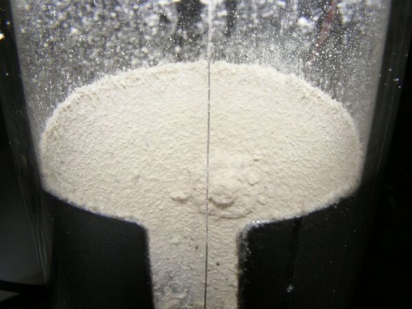 Test facilities for the cleaning of exhaust air from poultry stables 