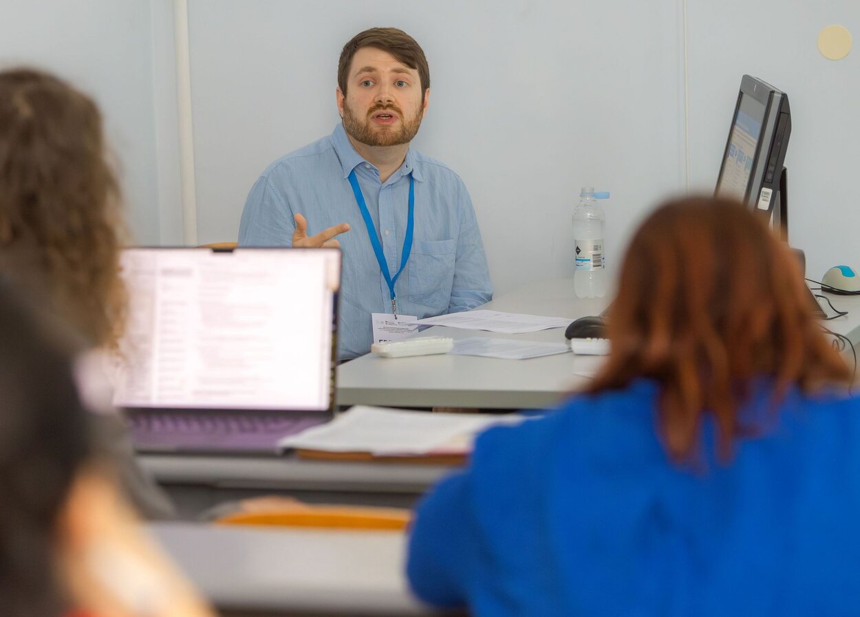 Frederik Beinvogl, Co-Autor der Thünen-Studie, stellt die Studie in Dubrovnik vor