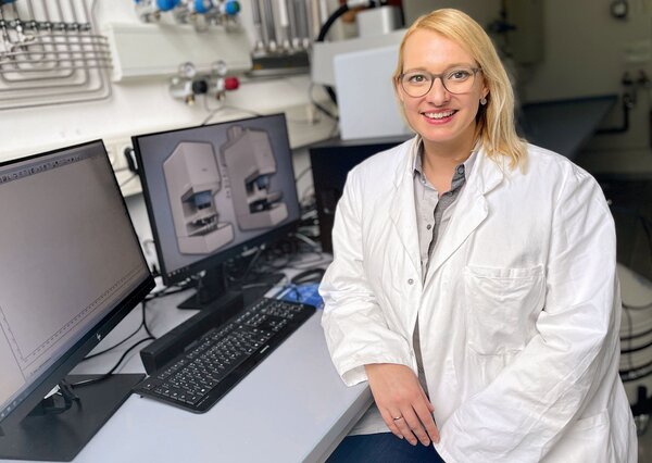 Daniela Thomas im Labor des Thünen-Instituts für Agrartechnologie Daniela Thomas im Labor des Thünen-Instituts für Agrartechnologie