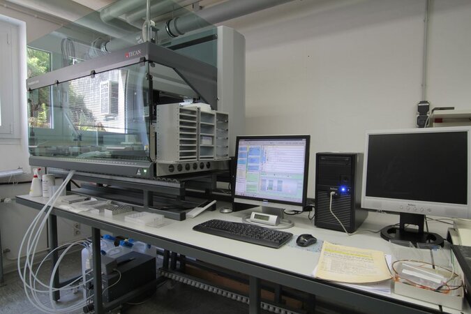 Implementierter Labor-Roboter