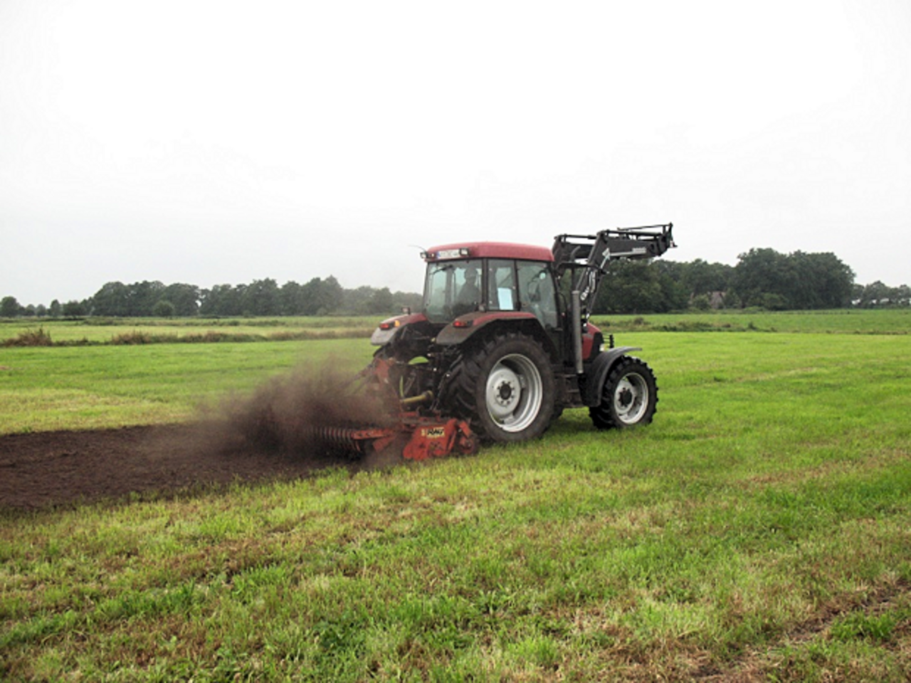 Sward milling to establish grassland renewal treatments at the Ihausen site (Lower Saxony)