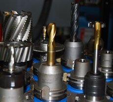 Fräsköpfe und Bohrer