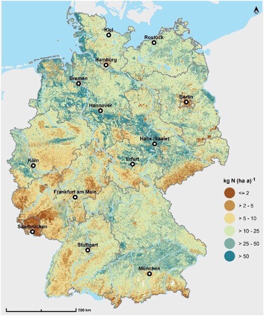 Denitrification loss in soil based on displaceable nitrogen input into soil, soil residence time, and maximum denitrification degradation according to the DENUZ model.