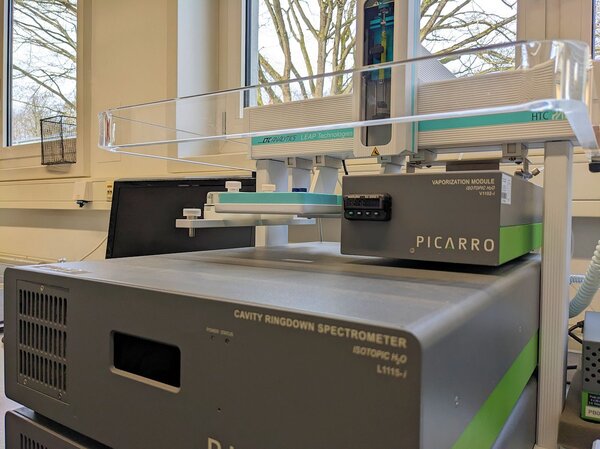 Cavity-Ringdown-Spektrometer (Picarro Isotopic H2O G 1101-i) mit Verdampfungsmodul und PAL Autosampler.