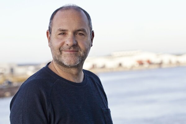 Portrait von Prof. Dr. Reinhold Hanel 