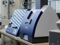 High performance thin layer chromatography (HPTLC) 