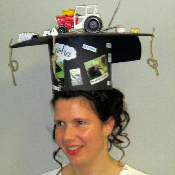 Jasmin Miltz mit Doktorhut