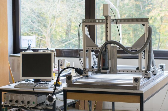 Spezielle CNC-Fräse