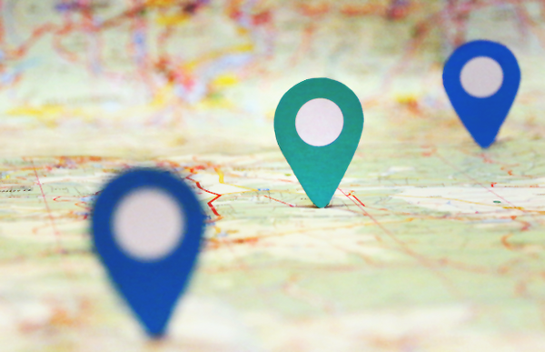 Symbolbild: Eine Karte mit markierten Standorten