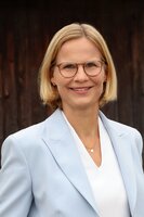 Portraitfoto von Birgit Kleinschmit