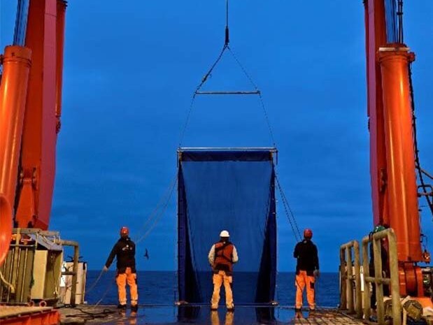 A rectangular net at a nocturnal haul. A rectangular net at a nocturnal haul.