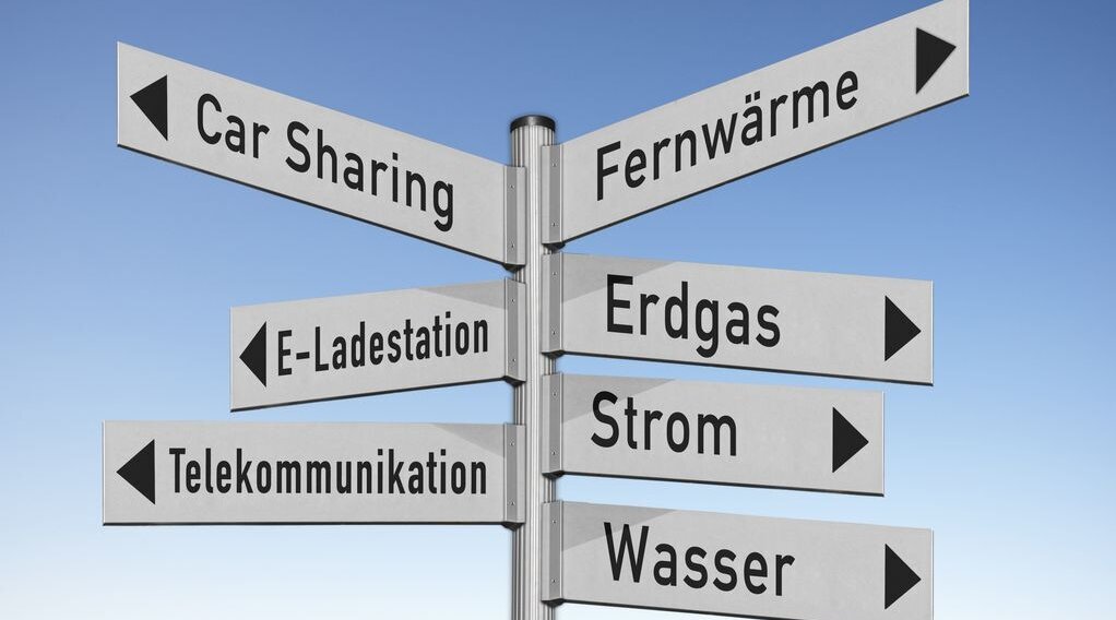 Infrastructures provided by the public and the private sector photo: Infrastructures provided by the public and the private sector