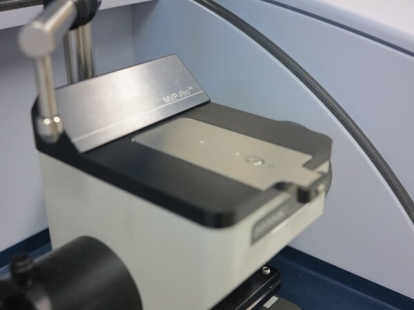 FT-IR Spektrometer (ATR)