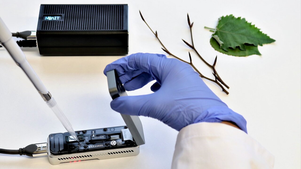 MinION sequencing device