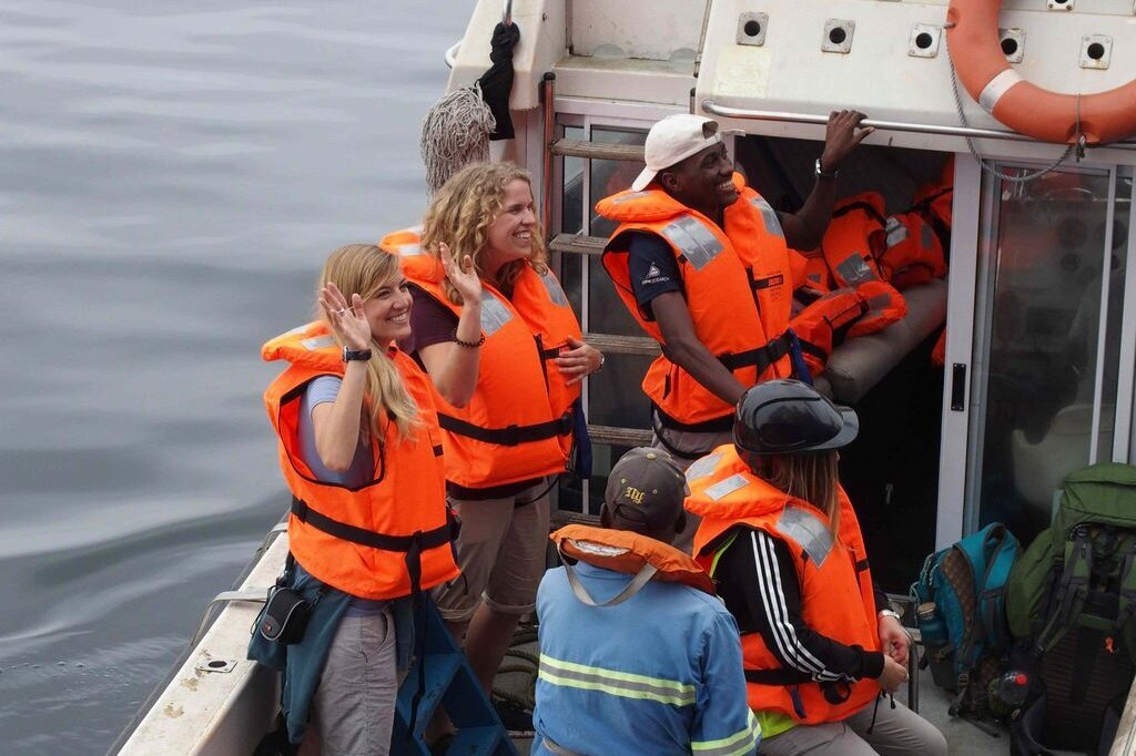 Carolin und Marlena verabschieden sich.