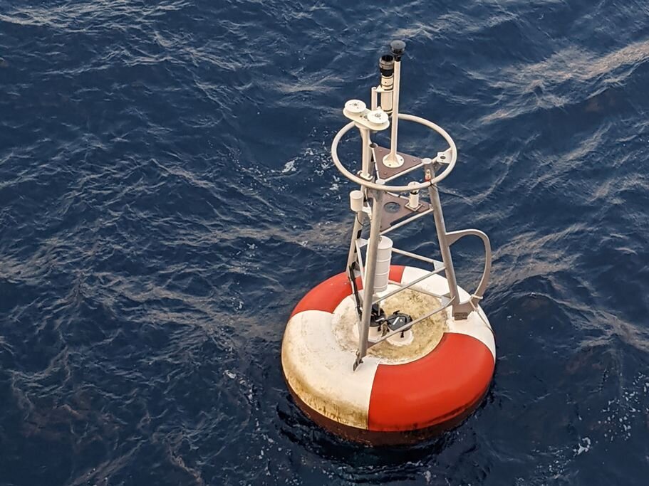 A PIRATA-buoy was found in open water A PIRATA-buoy was found in open water