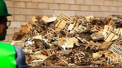 Nachhaltiger Konsum durch Zirkularität und Sicherheit bei der Nutzung von recycelten Holzprodukten