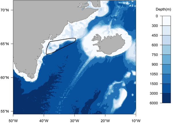 Karte des Meeresgebietes zwischen Grönland und Island mit Tiefenangaben.