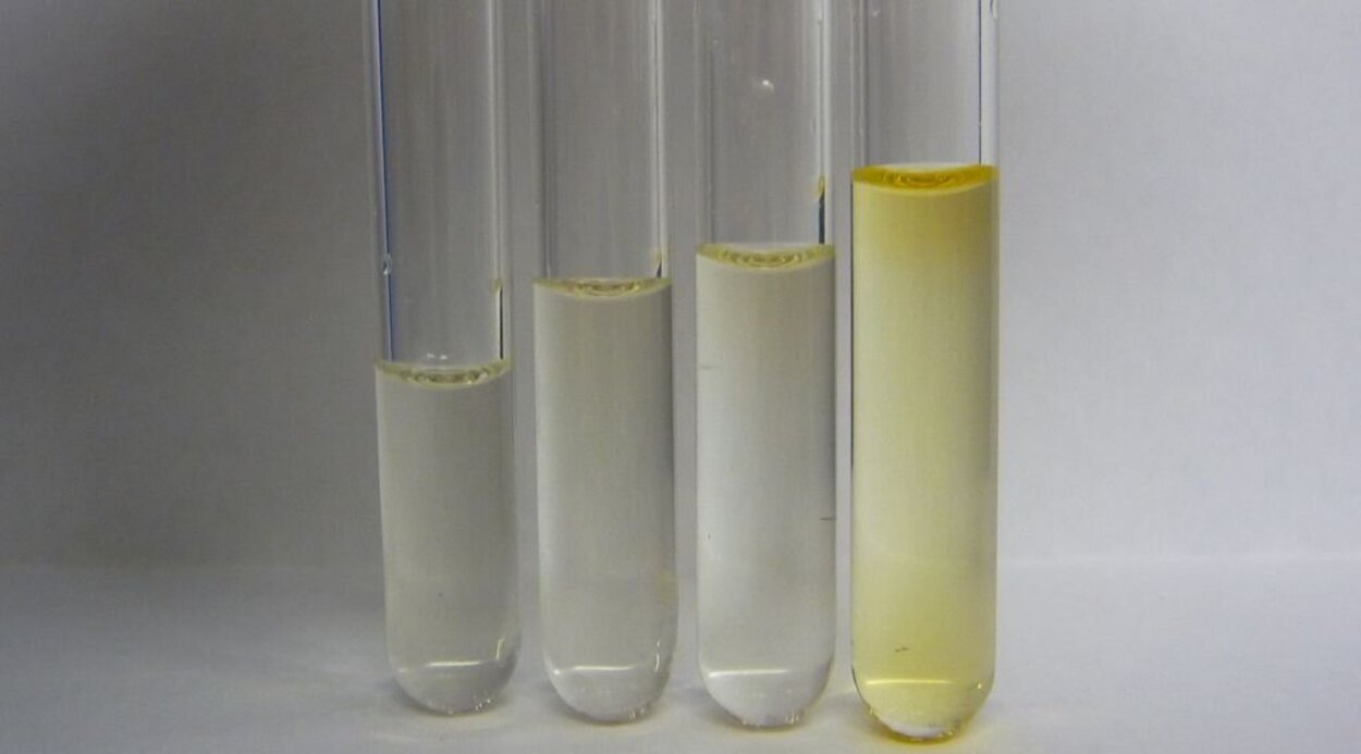 Destillate nach Hydrocracking von Pyrolyseöl