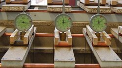 Herstellung und Prüfung von Holzwerkstoffen und Composites