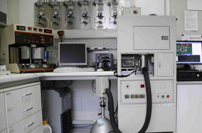 2 Geräte für TPR/TPO/TPD-Analyse sowie Chemisorptionsanalysen