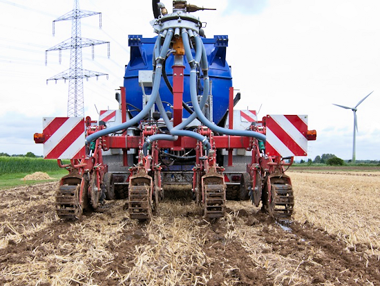 Strip till technology with below root application of biogas digestate slurry at the Soest field site (North-Rhine Westphalia) Strip till technology with below root application of biogas digestate slurry at the Soest field site (North-Rhine Westphalia)