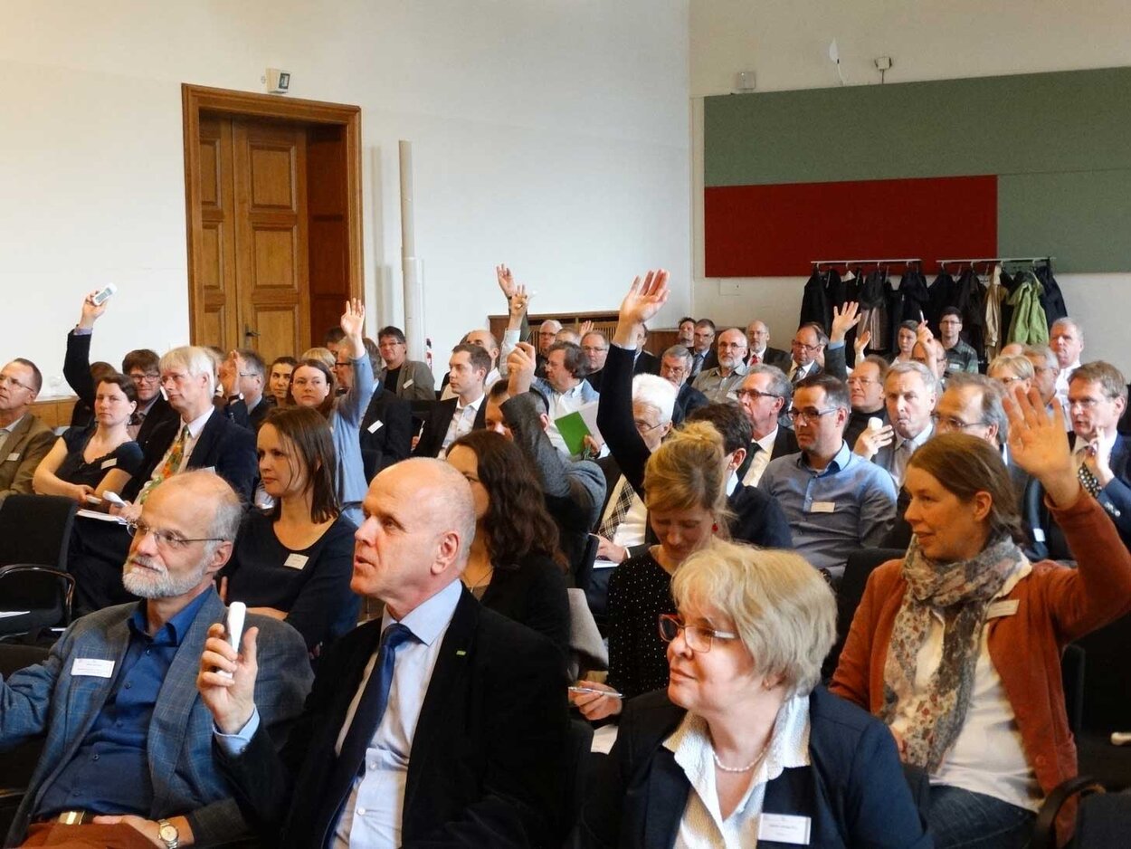 Teilnehmer und Teilnehmerinnen beim HortInnova Ergebnisworkshop