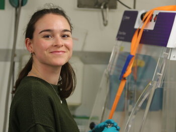 Portrait von Ina Becker.