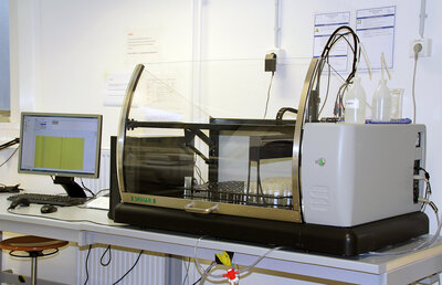 Das Foto zeigt ein pH/EC robotic  der Firma Skalar.