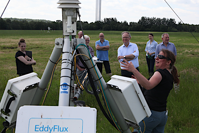 Ministerpräsident Weil besucht das Gnarrenburger Moor