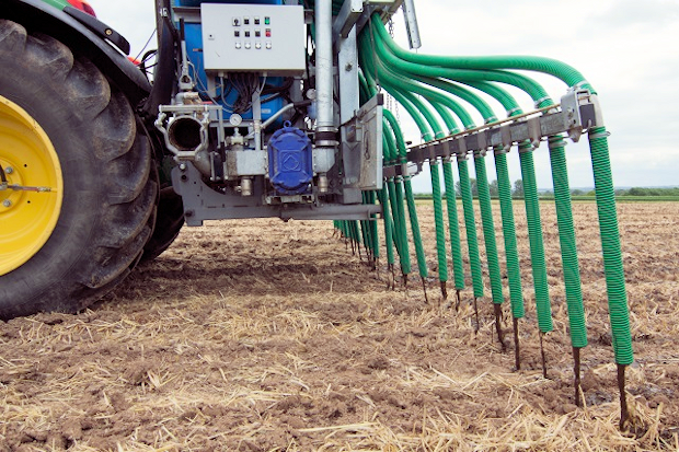 Application of biogas digestate slurry with trailing hose technology at the Soest field site (North-Rhine Westphalia)